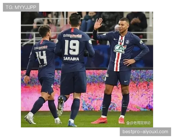 乌加特对阵曼城中场压迫体系的防守表现解析