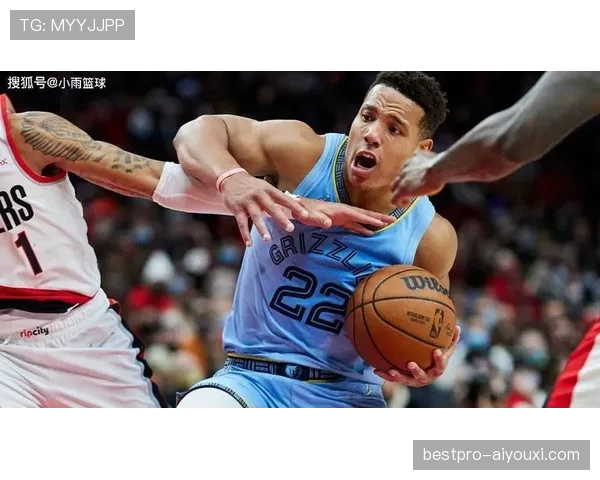 罗伯特·帕里什挡拆创造机会提升队内三分命中率明显